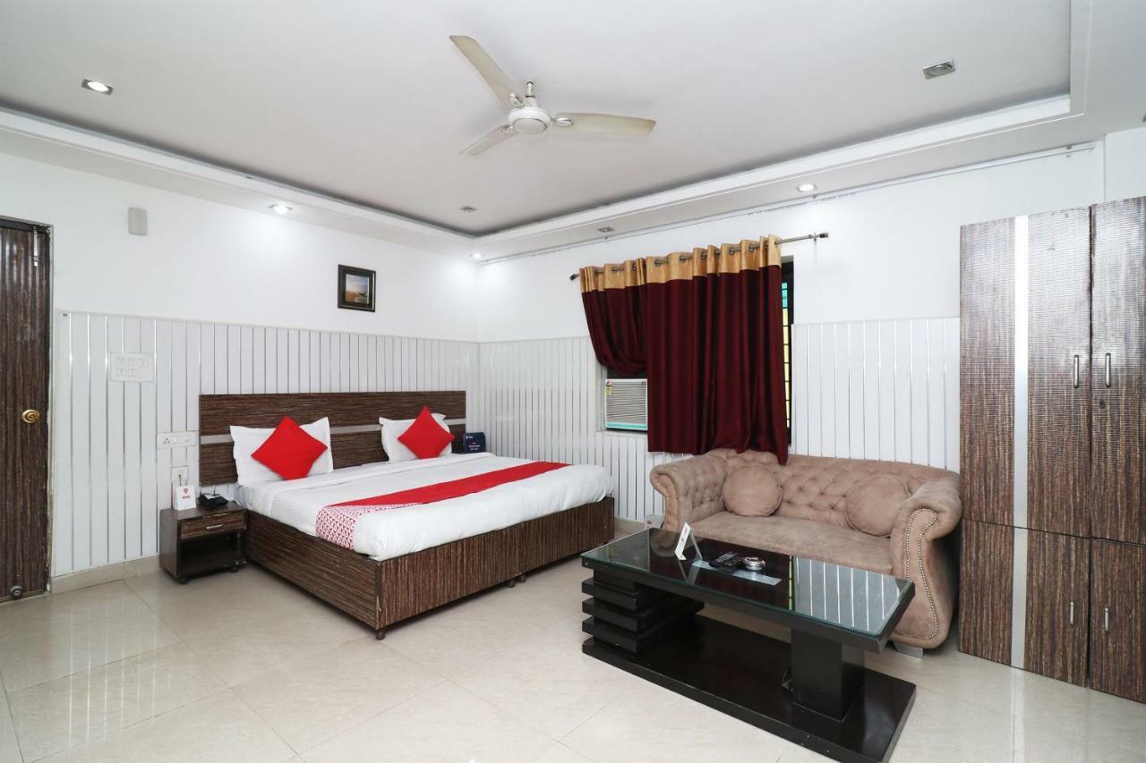 Oyo 10257 Hotel Lotus Park Гургаон Екстериор снимка