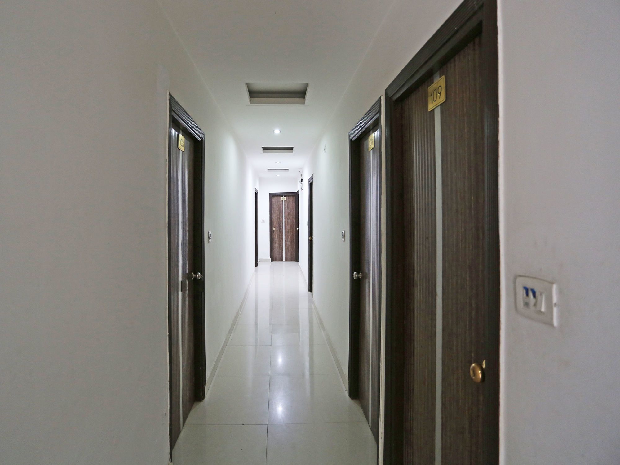 Oyo 10257 Hotel Lotus Park Гургаон Екстериор снимка