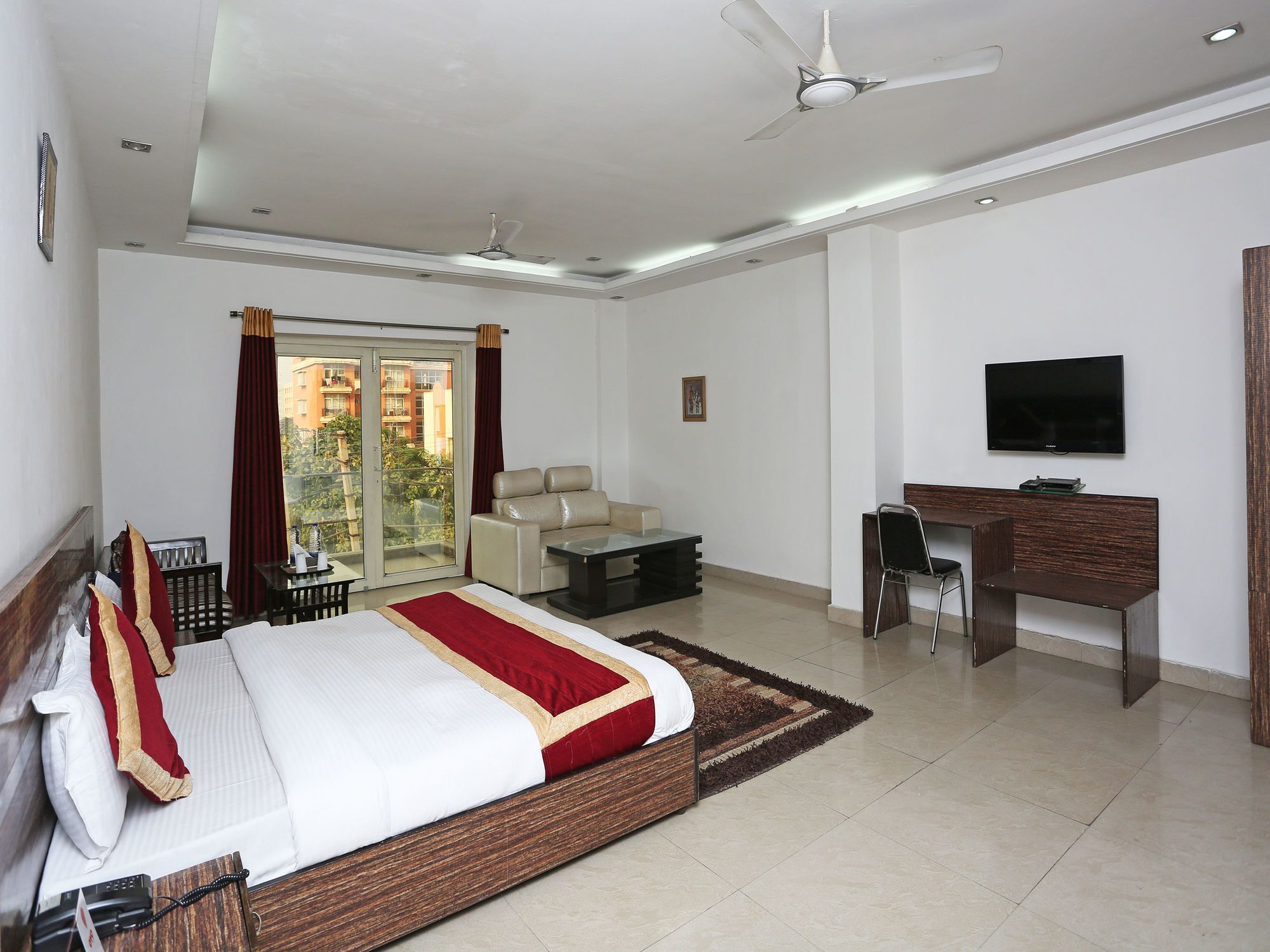 Oyo 10257 Hotel Lotus Park Гургаон Екстериор снимка